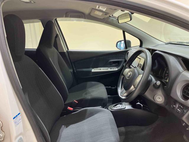 ヴィッツＦ４ＷＤ　メモリーナビ　ＥＴＣ　ＵＳＢ入力端子　キーレスエントリー　エアバッグ　エアコン　パワーステアリング　パワーウィンドウ　ＡＢＳ（北海道）の中古車