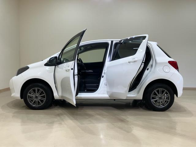 ヴィッツＦ４ＷＤ　メモリーナビ　ＥＴＣ　ＵＳＢ入力端子　キーレスエントリー　エアバッグ　エアコン　パワーステアリング　パワーウィンドウ　ＡＢＳ（北海道）の中古車