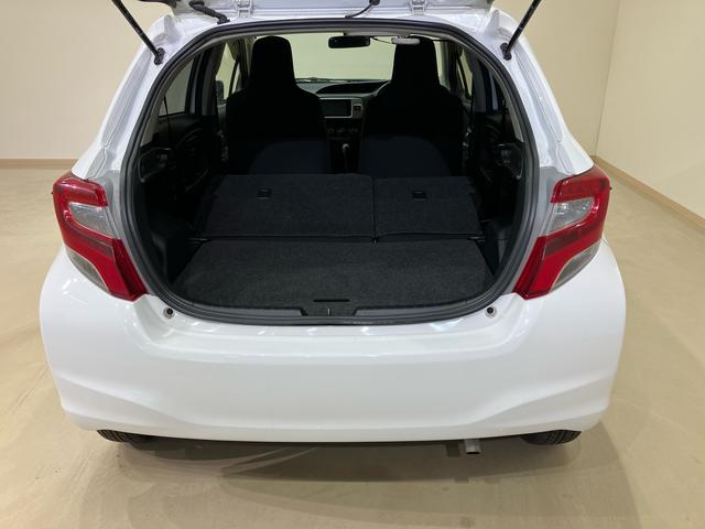 ヴィッツＦ４ＷＤ　メモリーナビ　ＥＴＣ　ＵＳＢ入力端子　キーレスエントリー　エアバッグ　エアコン　パワーステアリング　パワーウィンドウ　ＡＢＳ（北海道）の中古車