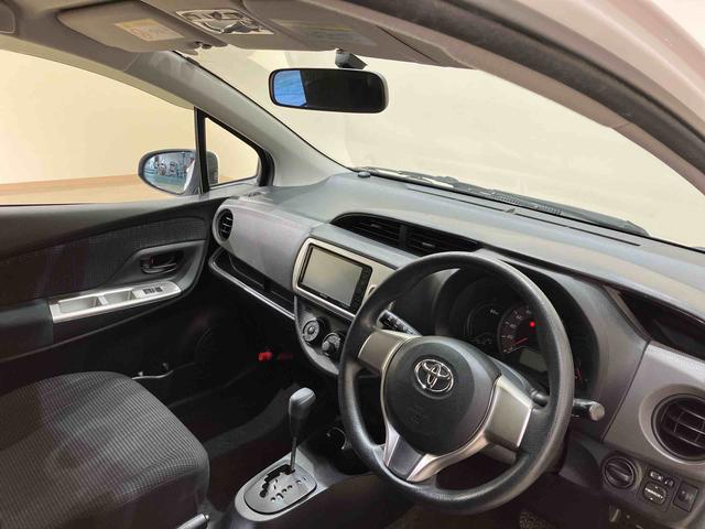 ヴィッツＦ４ＷＤ　メモリーナビ　ＥＴＣ　ＵＳＢ入力端子　キーレスエントリー　エアバッグ　エアコン　パワーステアリング　パワーウィンドウ　ＡＢＳ（北海道）の中古車