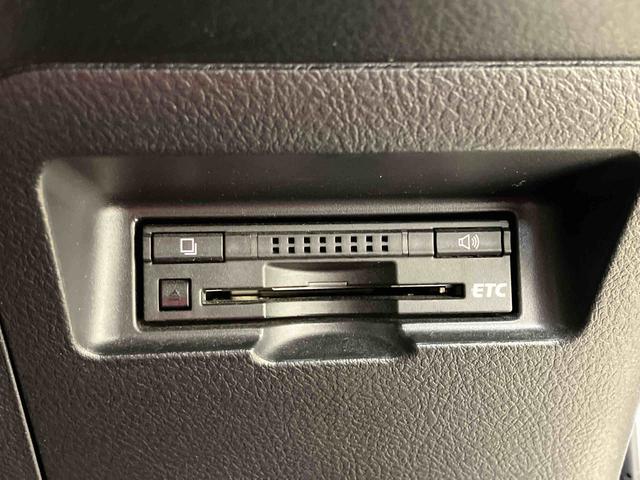 ヴィッツＦ４ＷＤ　メモリーナビ　ＥＴＣ　ＵＳＢ入力端子　キーレスエントリー　エアバッグ　エアコン　パワーステアリング　パワーウィンドウ　ＡＢＳ（北海道）の中古車