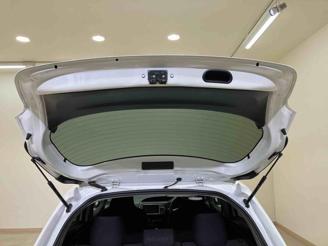 ヴィッツＦ４ＷＤ　メモリーナビ　ＥＴＣ　ＵＳＢ入力端子　キーレスエントリー　エアバッグ　エアコン　パワーステアリング　パワーウィンドウ　ＡＢＳ（北海道）の中古車