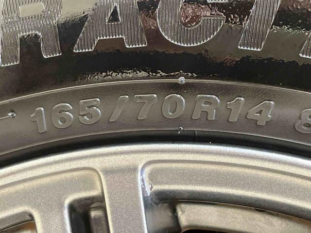 ヴィッツＦ４ＷＤ　メモリーナビ　ＥＴＣ　ＵＳＢ入力端子　キーレスエントリー　エアバッグ　エアコン　パワーステアリング　パワーウィンドウ　ＡＢＳ（北海道）の中古車