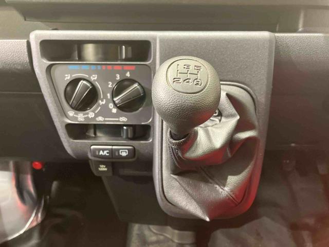 ハイゼットカーゴＤＸ４ＷＤ　両側スライドドア　アイドリングストップ　オートマチックハイビーム　オートライト　衝突防止システム　レーンアシスト　キーレスエントリー　記録簿　ワンオーナー　エアバッグ　エアコン　ＡＢＳ（北海道）の中古車