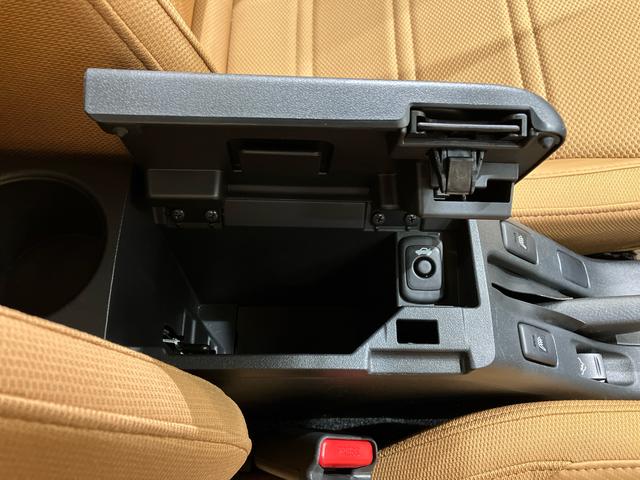 コペンローブメモリーナビ　シートヒーター　ターボ　アイドリングストップ　ＵＳＢ入力端子　オートライト　ＬＥＤヘッドランプ　Ｂｌｕｅｔｏｏｔｈ接続　スマートキー　記録簿　ワンオーナー　エアバッグ　エアコン　ＡＢＳ（北海道）の中古車