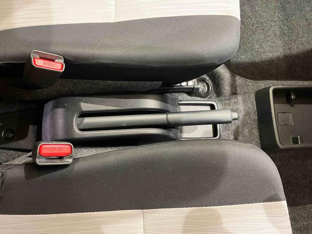 ミライースＸ　ＳＡIII４ＷＤ　アイドリングストップ　オートマチックハイビーム　オートライト　衝突防止システム　レーンアシスト　キーレスエントリー　記録簿　ワンオーナー　エアバッグ　エアコン　パワーステアリング　ＣＤ　ＡＢＳ（北海道）の中古車