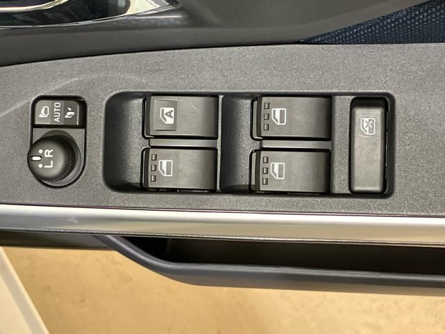 トールカスタムG4WD バックカメラ 両側電動スライドドア アルミホイール アイドリングストップ アダプティブクルーズコントロール オートマチックハイビーム USB入力端子 オートライト 衝突防止システム 記録簿(北海道)の中古車