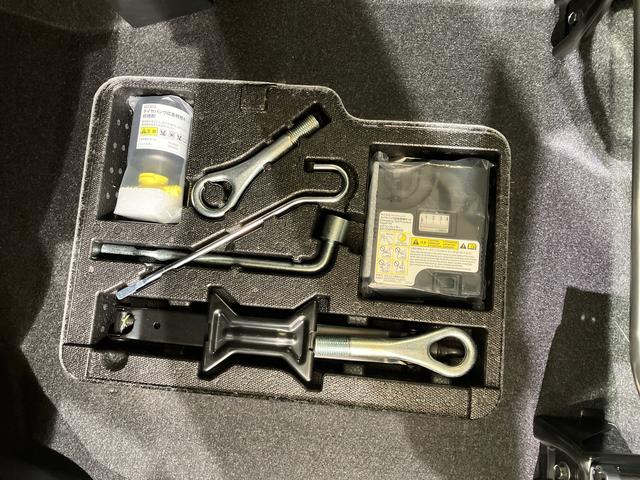 トールカスタムG4WD バックカメラ 両側電動スライドドア アルミホイール アイドリングストップ アダプティブクルーズコントロール オートマチックハイビーム USB入力端子 オートライト 衝突防止システム 記録簿(北海道)の中古車