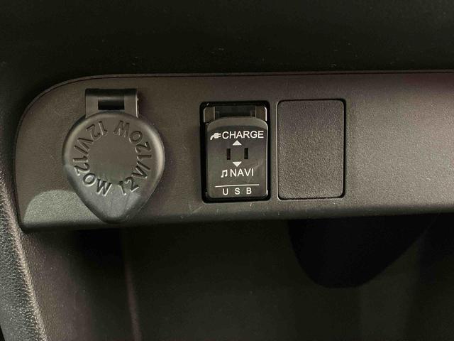 ムーヴキャンバスＧメイクアップリミテッド　ＳＡIII４ＷＤ　メモリーナビ　両側電動スライドドア　全周囲カメラ　アイドリングストップ　オートマチックハイビーム　ＵＳＢ入力端子　オートライト　衝突防止システム　ＬＥＤヘッドランプ　レーンアシスト　記録簿（北海道）の中古車