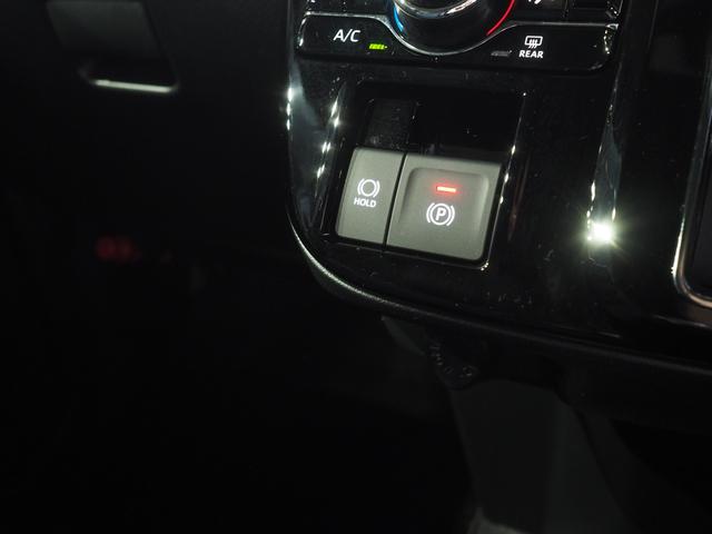 タントカスタムＸ４ＷＤ　スマートアシスト　夏冬タイヤ　両側パワースライドドア　ＬＥＤヘッドライト　オートライト　オートエアコン　ダイハツ純正ナビ　バックモニター　リモコンエンジンスターター　運転席助手席シートヒーター（北海道）の中古車