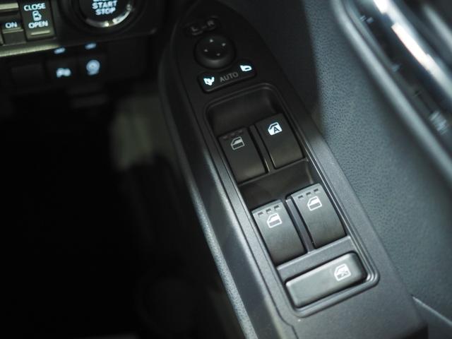 タントカスタムＸ４ＷＤ　スマートアシスト　夏冬タイヤ　両側パワースライドドア　ＬＥＤヘッドライト　オートライト　オートエアコン　ダイハツ純正ナビ　バックモニター　リモコンエンジンスターター　運転席助手席シートヒーター（北海道）の中古車