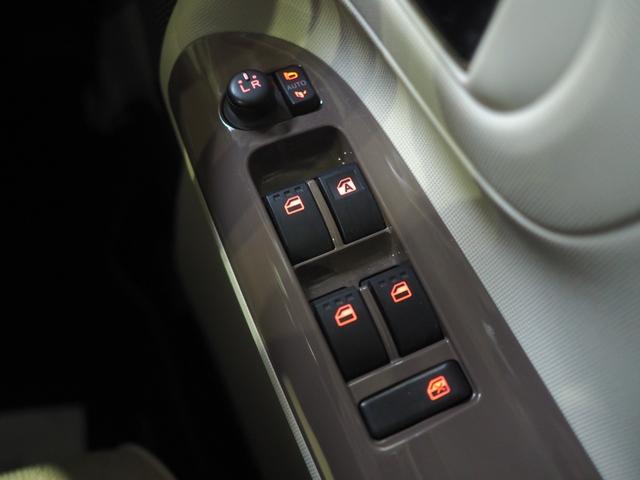 ムーヴキャンバスＧメイクアップリミテッド　ＳＡIII４ＷＤ　夏冬タイヤ　両側パワースライドドア　ＣＤチューナー　ＬＥＤヘッドライト　オートライト　オートエアコン　キーフリーシステム　アイドリングストップ　ＶＳＣ（横滑り抑制機能）（北海道）の中古車