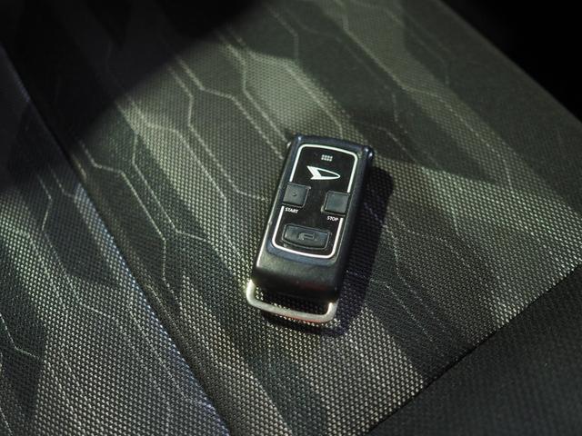 タフトＧ　クロムベンチャー４ＷＤ　ガラスルーフ　ダイハツ純正ナビ　ナビ連動ドライブレコーダー　バックモニター　リモコンエンジンスターター　運転席助手席シートヒーター　前後コーナーセンサー　ＬＥＤヘッドライト　オートライト（北海道）の中古車