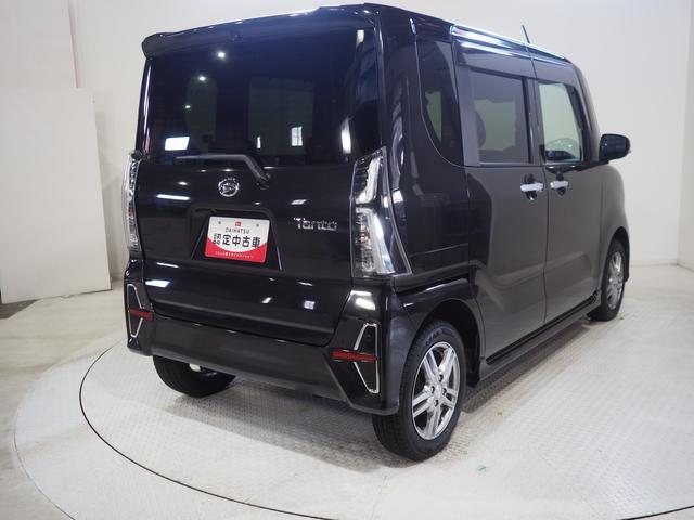 タントカスタムＸ４ＷＤ　両側パワースライドドア　夏冬タイヤ　ダイハツ純正ナビ　バックモニター　リモコンエンジンスターター　ＬＥＤヘッドライト　オートライト　シートヒーター　後席テーブル　アイドリングストップ（北海道）の中古車