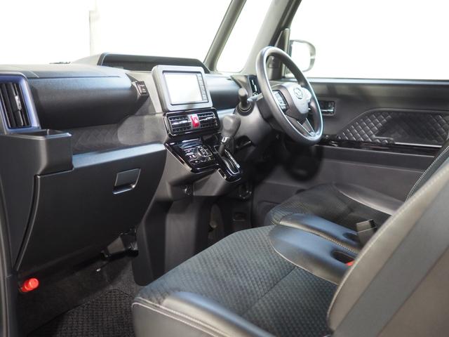 タントカスタムＸ４ＷＤ　両側パワースライドドア　夏冬タイヤ　ダイハツ純正ナビ　バックモニター　リモコンエンジンスターター　ＬＥＤヘッドライト　オートライト　シートヒーター　後席テーブル　アイドリングストップ（北海道）の中古車