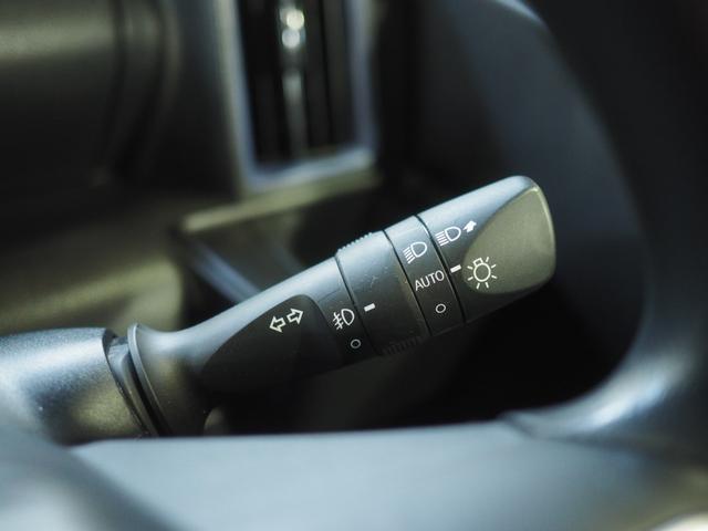 タントカスタムＸ４ＷＤ　両側パワースライドドア　夏冬タイヤ　ダイハツ純正ナビ　バックモニター　リモコンエンジンスターター　ＬＥＤヘッドライト　オートライト　シートヒーター　後席テーブル　アイドリングストップ（北海道）の中古車