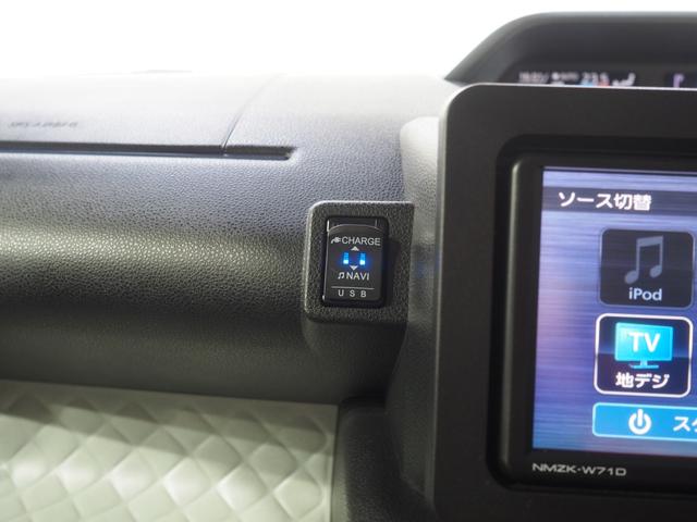 タントＸ４ＷＤ　両側スライドドア左電動　ダイハツ純正ナビ　バックモニター　リモコンエンジンスターター　後席テーブル　運転席助手席シートヒーター　オートエアコン　前後コーナーセンサー　ＬＥＤヘッドライト（北海道）の中古車