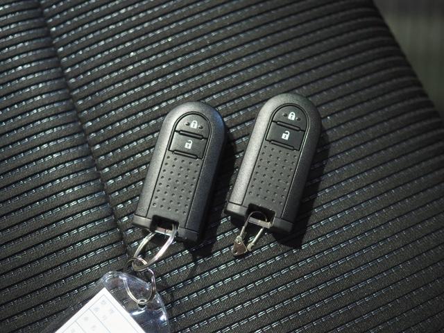 ムーヴカスタム　Ｘリミテッド　ＳＡIII４ＷＤ　ダイハツ純正ナビ　パノラマモニター　リモコンエンジンスターター　ドライブレコーダー　キーフリーシステム　運転席シートヒーター　ミニライトアルミホイール　アイドリングストップ（北海道）の中古車