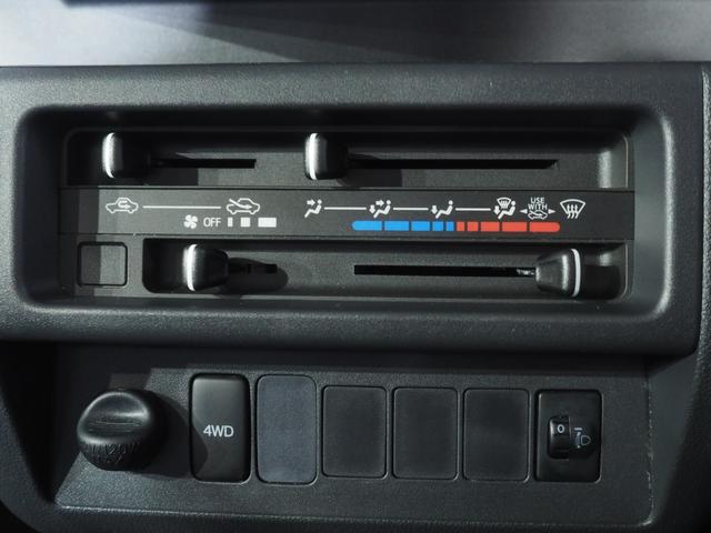 ハイゼットトラックスタンダード　エアコン・パワステレスパートタイム４ＷＤ　４速オートマチック　ＡＭ／ＦＭラジオ　荷台塗装あり（北海道）の中古車