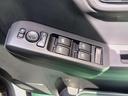 ４ＷＤ　ガラスルーフ　ＬＥＤヘッドライト　オートライト　オートエアコン　オーディオレス　運転席助手席シートヒーター　前後コーナーセンサー　アイドリングストップ　アルミホイール　ＶＳＣ（横滑り抑制機能）（北海道）の中古車