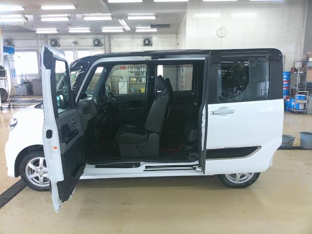 タントカスタムＲＳ４ＷＤ　スマートアシスト　両側パワースライドドア　ＬＥＤヘッドライト　オートライト　オートエアコン　ダイハツ純正ナビ　パノラマモニター　運転席助手席シートヒーター　アイドリングストップ（北海道）の中古車