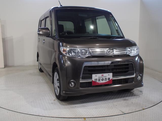 タントカスタムＬ４ＷＤ　左スライドドア　夏冬タイヤ　ＨＩＤヘッドライト　フォグランプ　ダイハツ純正ナビ　電動格納ドアミラー　アイドリングストップ（北海道）の中古車