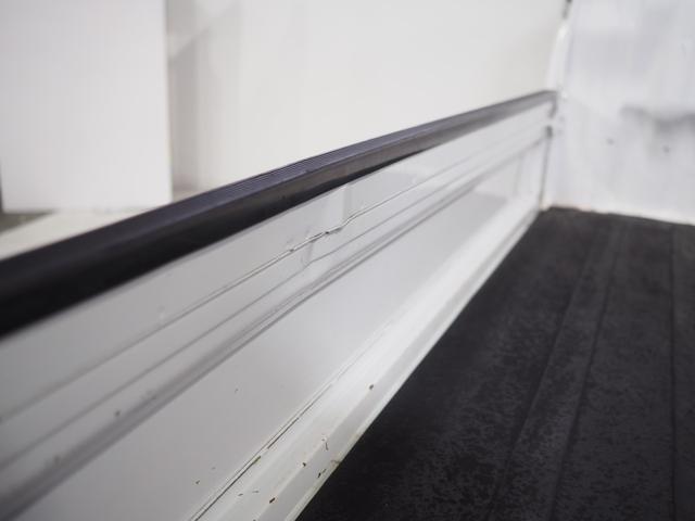 ハイゼットトラックエクストラＶＳパートタイム４ＷＤ　５速マニュアル＆副変速機　パワーステアリング　パワーウィンドウ　集中ドアロック　キーレスエントリー　カーナビ（北海道）の中古車