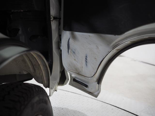 ハイゼットトラックエクストラＶＳパートタイム４ＷＤ　５速マニュアル＆副変速機　パワーステアリング　パワーウィンドウ　集中ドアロック　キーレスエントリー　カーナビ（北海道）の中古車