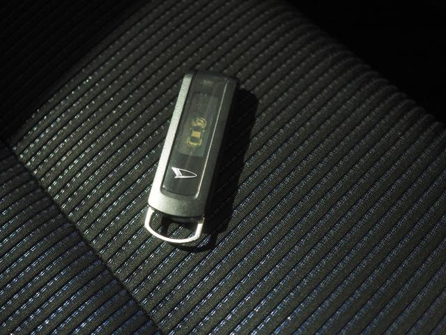 ムーヴＸ　ＳＡ４ＷＤ　スマートアシスト　ダイハツ純正ナビ　オートライト　オートエアコン　リモコンエンジンスターター　運転席シートヒーター　キーフリーシステム　電動格納ドアミラー　アイドリングストップ（北海道）の中古車