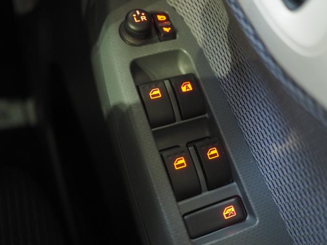 ムーヴＸ　ＳＡ４ＷＤ　スマートアシスト　ダイハツ純正ナビ　オートライト　オートエアコン　リモコンエンジンスターター　運転席シートヒーター　キーフリーシステム　電動格納ドアミラー　アイドリングストップ（北海道）の中古車