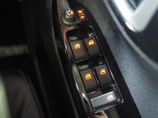 ムーヴカスタム RS ハイパーリミテッドSAIII4WD スマートアシスト LEDヘッドライト オートライト ダイハツ純正ナビ パノラマモニター ナビ連動ドライブレコーダー オートエアコン 運転席シートヒーター アイドリングストップ 夏冬タイヤ(北海道)の中古車