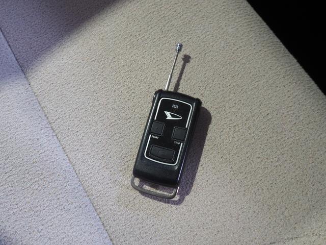 ムーヴキャンバスＧメイクアップＶＳ　ＳＡIII４ＷＤ　両側パワースライドドア　ＬＥＤヘッドライト　オートライト　オーディオレス　オートエアコン　リモコンエンジンスターター　運転席シートヒーター　アイドリングストップ　ＶＳＣ（横滑り抑制機能）（北海道）の中古車