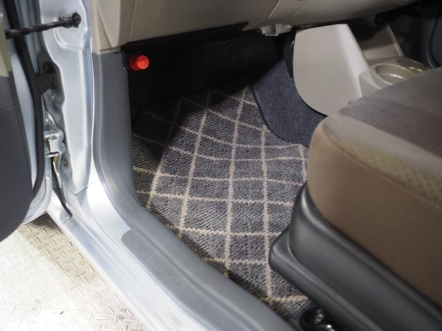 ミラＬセレクション４ＷＤ　キーレスエントリー　夏冬タイヤ　ＣＤチューナー　リモコンエンジンスターター　電動格納ドアミラー　純正カーペットマット（北海道）の中古車