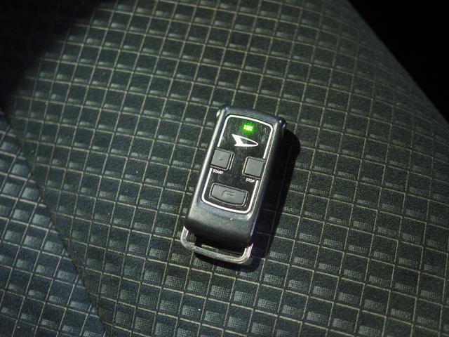 タントカスタムＸ４ＷＤ　両側パワースライドドア　ダイハツ純正ナビ　バックモニター　ナビ連動ドライブレコーダー　リモコンエンジンスターター　ＥＴＣ車載器　運転席助手席シートヒーター　前後コーナーセンサー　アルミホイール（北海道）の中古車