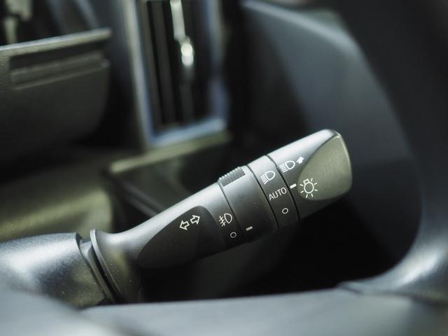 タントカスタムＸ４ＷＤ　両側パワースライドドア　ダイハツ純正ナビ　バックモニター　ナビ連動ドライブレコーダー　リモコンエンジンスターター　ＥＴＣ車載器　運転席助手席シートヒーター　前後コーナーセンサー　アルミホイール（北海道）の中古車