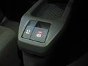 ４ＷＤ　ガラスルーフ　ＣＤチューナー　ＬＥＤヘッドライト　オートライト　キーフリーシステム　オートエアコン　電動パーキングブレーキ　前後コーナーセンサー　アイドリングストップ（北海道）の中古車
