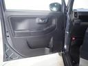 ４ＷＤ　ガラスルーフ　ＬＥＤヘッドライト　オートライト　オートエアコン　運転席助手席シートヒーター　キーフリーシステム　電動パーキングブレーキ　オーディオレス　アイドリングストップ（北海道）の中古車