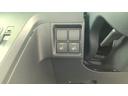 ４ＷＤ　両側スライドドア左電動　ＬＥＤヘッドライト　オートライト　オートエアコン　オーディオレス　運転席助手席シートヒーター　電動パーキングブレーキ　前後コーナーセンサー　アイドリングストップ（北海道）の中古車