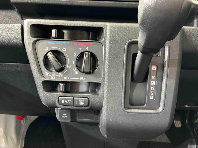 ハイゼットカーゴＤＸ４ＷＤ　オートマチックハイビーム　衝突防止システム　レーンアシスト　キーレスエントリー　記録簿　ワンオーナー　　アイドリングストップエアバッグ　エアコン　パワーステアリング　パワーウィンドウ　ＡＢＳ（北海道）の中古車