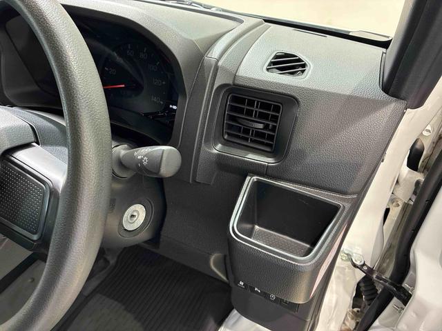 ハイゼットカーゴＤＸ４ＷＤ　オートマチックハイビーム　衝突防止システム　レーンアシスト　キーレスエントリー　記録簿　ワンオーナー　　アイドリングストップエアバッグ　エアコン　パワーステアリング　パワーウィンドウ　ＡＢＳ（北海道）の中古車
