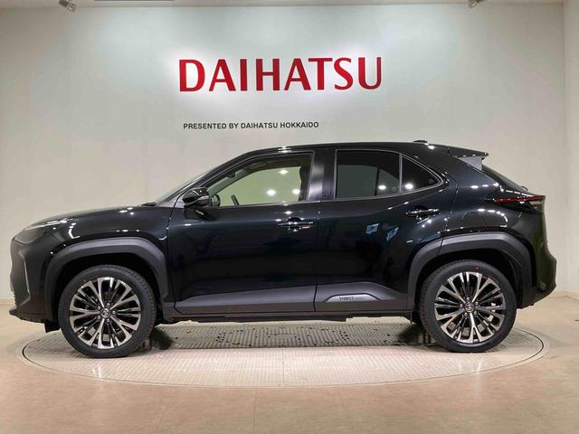 ヤリスクロスハイブリッドＺ４ＷＤ　アルミホイール　シートヒーター　衝突防止システム　ＬＥＤヘッドランプ　スマートキー　記録簿　禁煙車　ワンオーナー　エアバッグ　エアコン　パワーステアリング　パワーウィンドウ　ＡＢＳ（北海道）の中古車