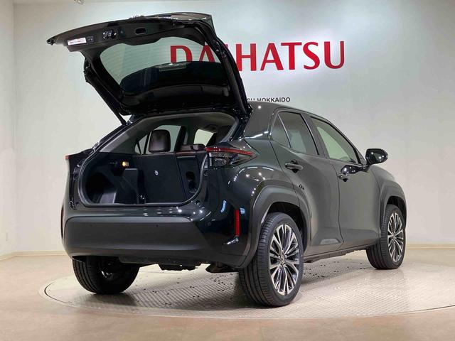 ヤリスクロスハイブリッドＺ４ＷＤ　アルミホイール　シートヒーター　衝突防止システム　ＬＥＤヘッドランプ　スマートキー　記録簿　禁煙車　ワンオーナー　エアバッグ　エアコン　パワーステアリング　パワーウィンドウ　ＡＢＳ（北海道）の中古車