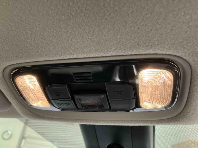 ヤリスクロスハイブリッドＺ４ＷＤ　アルミホイール　シートヒーター　衝突防止システム　ＬＥＤヘッドランプ　スマートキー　記録簿　禁煙車　ワンオーナー　エアバッグ　エアコン　パワーステアリング　パワーウィンドウ　ＡＢＳ（北海道）の中古車