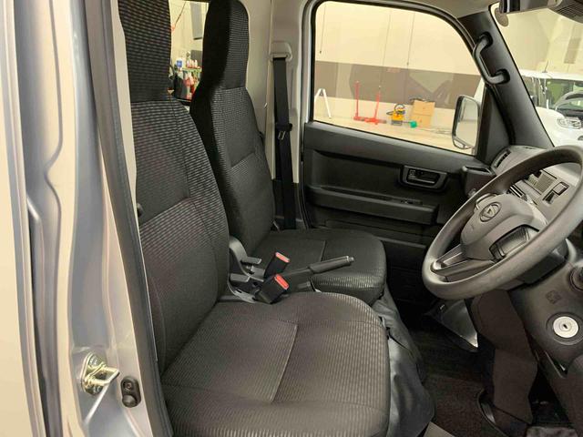 ハイゼットカーゴＤＸ　２ＷＤキーレスエントリー・マニュアルエアコン・アイドリングストップ・スマートアシスト・オートライト・オートマチックハイビーム・ＡＭ，ＦＭラジオ・両側スライドドア（群馬県）の中古車