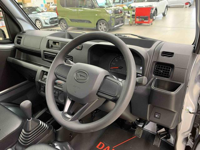 ハイゼットトラックスタンダード　農用スペシャル　４ＷＤ５速ＭＴ・オートライト・オートマチックハイビーム・ＡＭＦＭラジオ・キーレスエントリー・アイドリングストップ・マニュアルエアコン・スマートアシスト（群馬県）の中古車