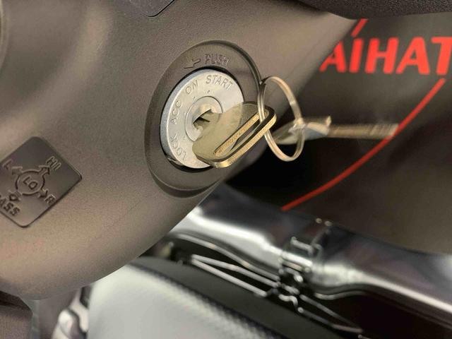 ハイゼットトラックスタンダード　農用スペシャル　４ＷＤ５速ＭＴ・オートライト・オートマチックハイビーム・ＡＭＦＭラジオ・キーレスエントリー・アイドリングストップ・マニュアルエアコン・スマートアシスト（群馬県）の中古車