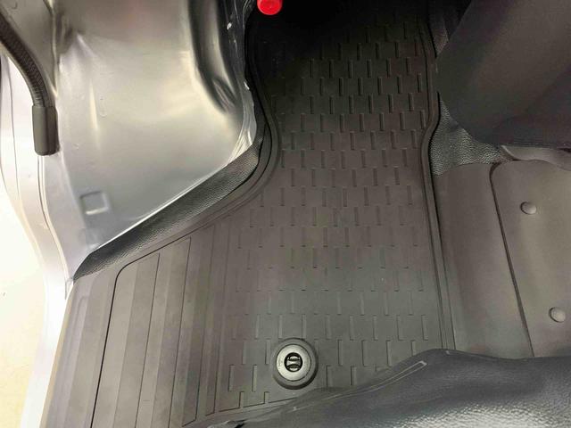 ハイゼットカーゴＤＸ　２ＷＤキーレスエントリー・ＡＭ，ＦＭラジオ・マニュアルエアコン・スマートアシスト・アイドリングストップ・コーナーセンサー・オートライト・オートマチックハイビーム（群馬県）の中古車