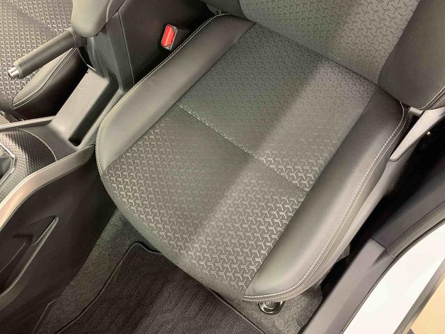 ロッキープレミアム 4WDLEDヘッドライト・オートライト・オートマチックハイビーム・ナビ・ドライブレコーダー・ETC・プッシュスタートボタン・アイドリングストップ・シートヒーター・スマートアシスト(群馬県)の中古車