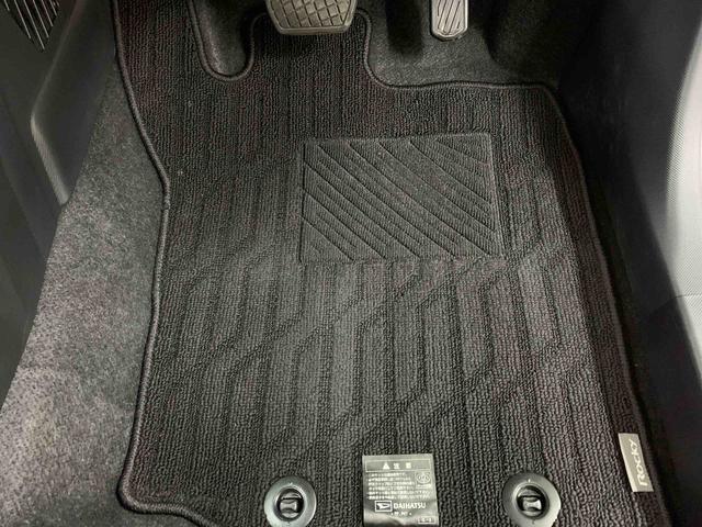 ロッキープレミアム 4WDLEDヘッドライト・オートライト・オートマチックハイビーム・ナビ・ドライブレコーダー・ETC・プッシュスタートボタン・アイドリングストップ・シートヒーター・スマートアシスト(群馬県)の中古車