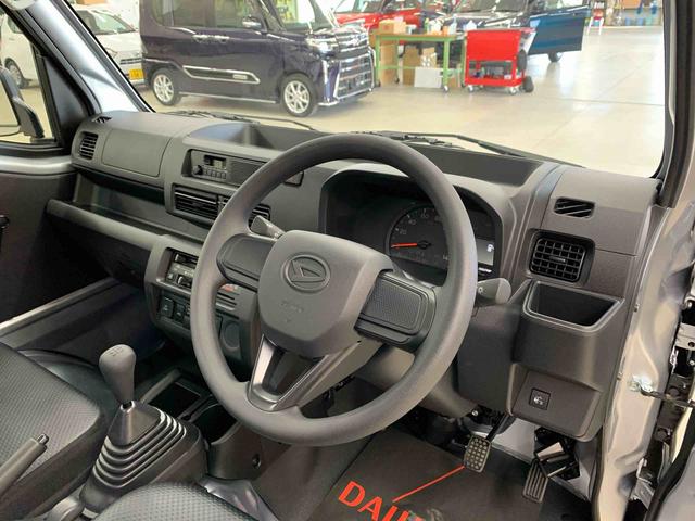 ハイゼットトラックスタンダード 農用スペシャル 4WD5速MT・オートライト・オートマチックハイビーム・AMFMラジオ・マニュアルエアコン・キーレスエントリー・アイドリングストップ・スマートアシスト(群馬県)の中古車